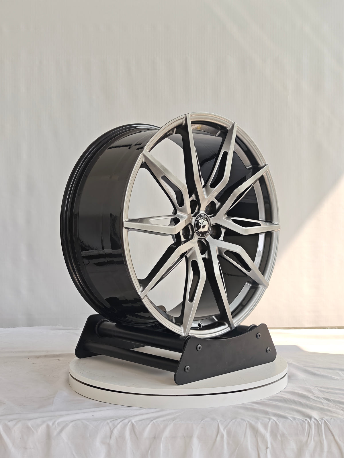 22" VF Gen-F2 HSV GTS Forged Wheels π₯ NO Rolled Guards Needed