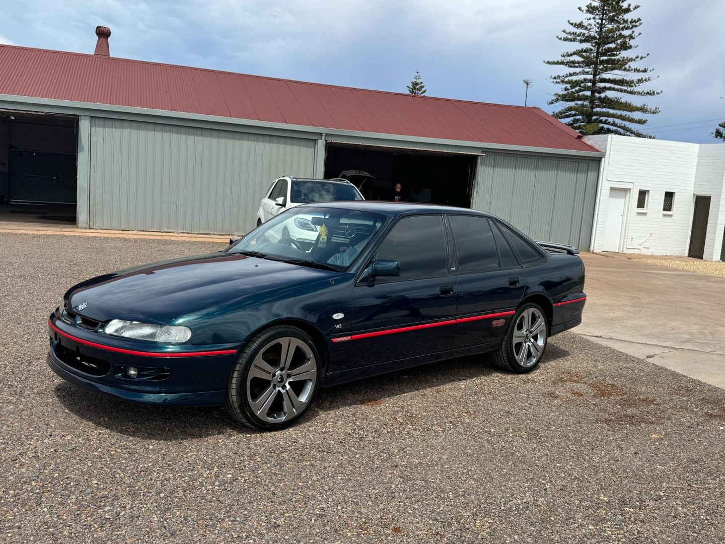 19" VY GTS Hammerhead Shadow Chrome Wheels