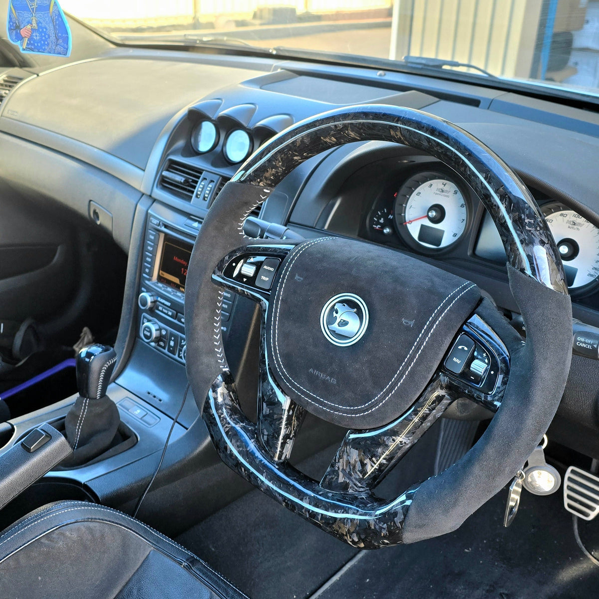 Forged Carbon Steering Wheels - to Suit HOLDEN / FORD VY VZ VE VF FG