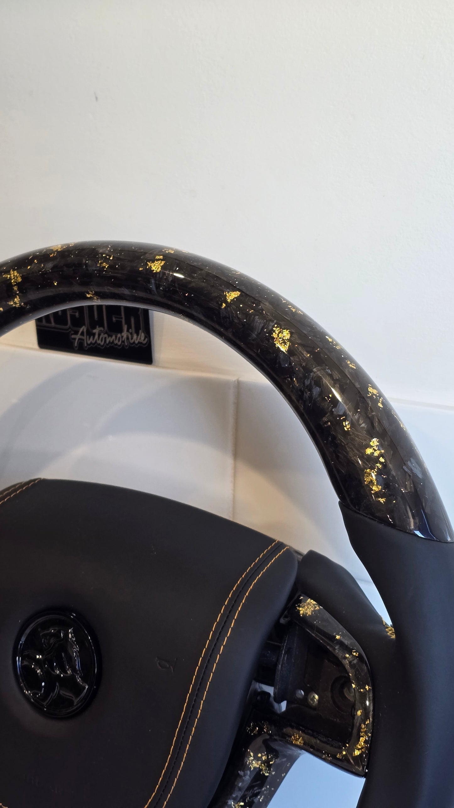 *New VE HSV Style Carbon Steering Wheel