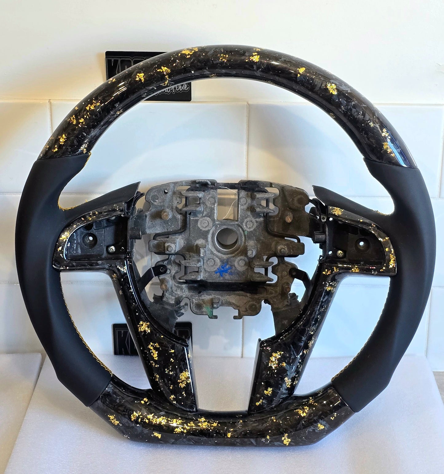 *New VE HSV Style Carbon Steering Wheel