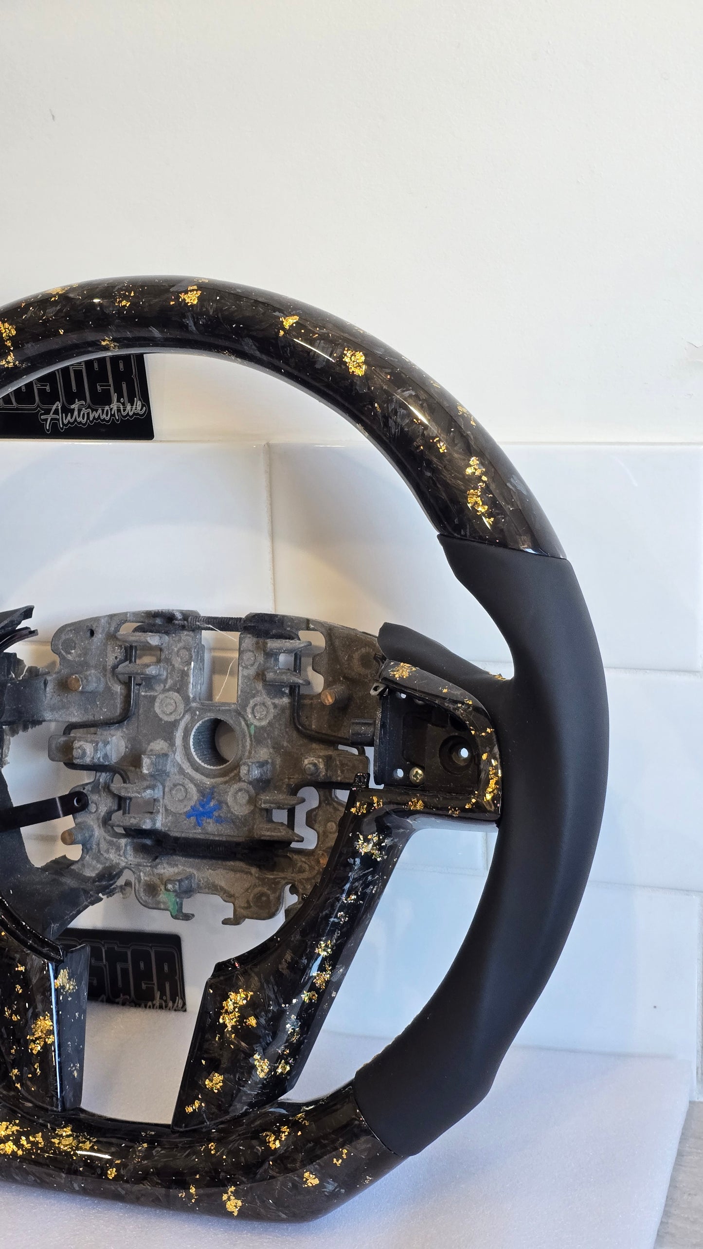 *New VE HSV Style Carbon Steering Wheel