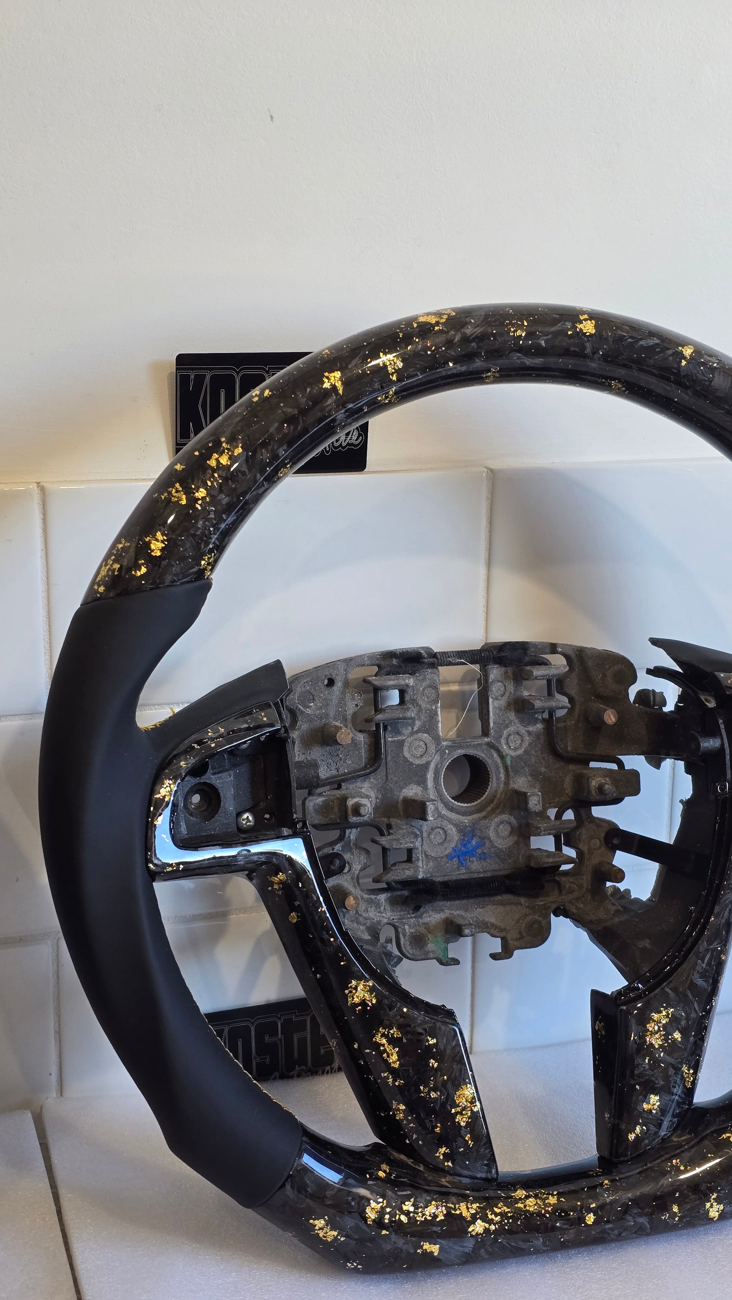 *New VE HSV Style Carbon Steering Wheel