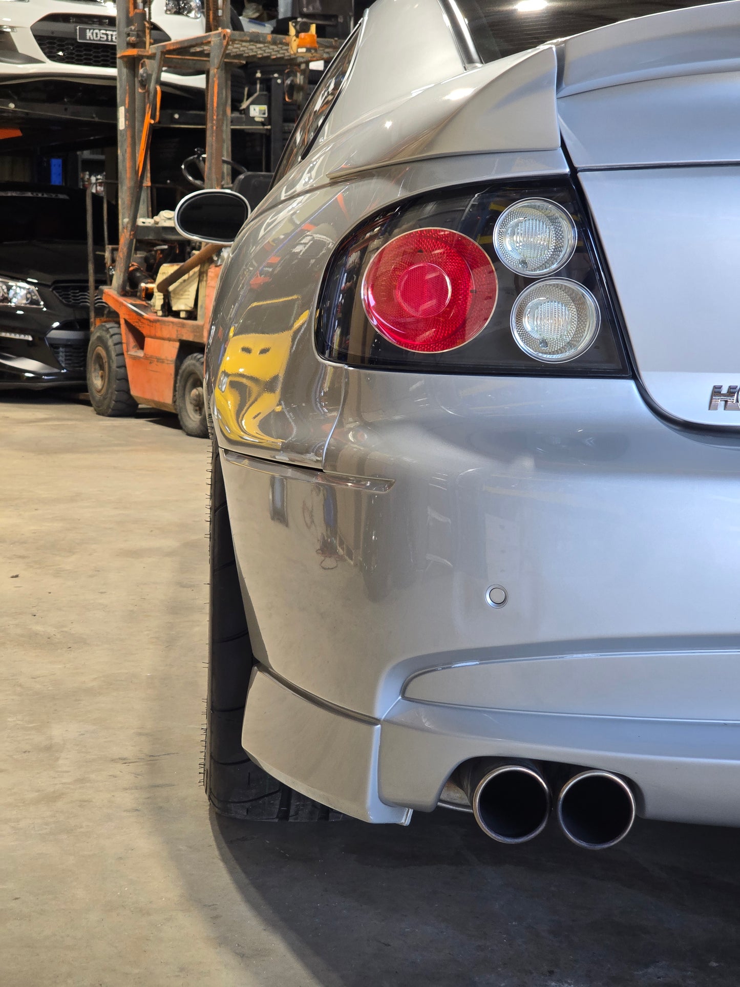 17" VZ R8 / GTO HSV Forged Wheels Drag Pack / Roll Racing VS-VZ