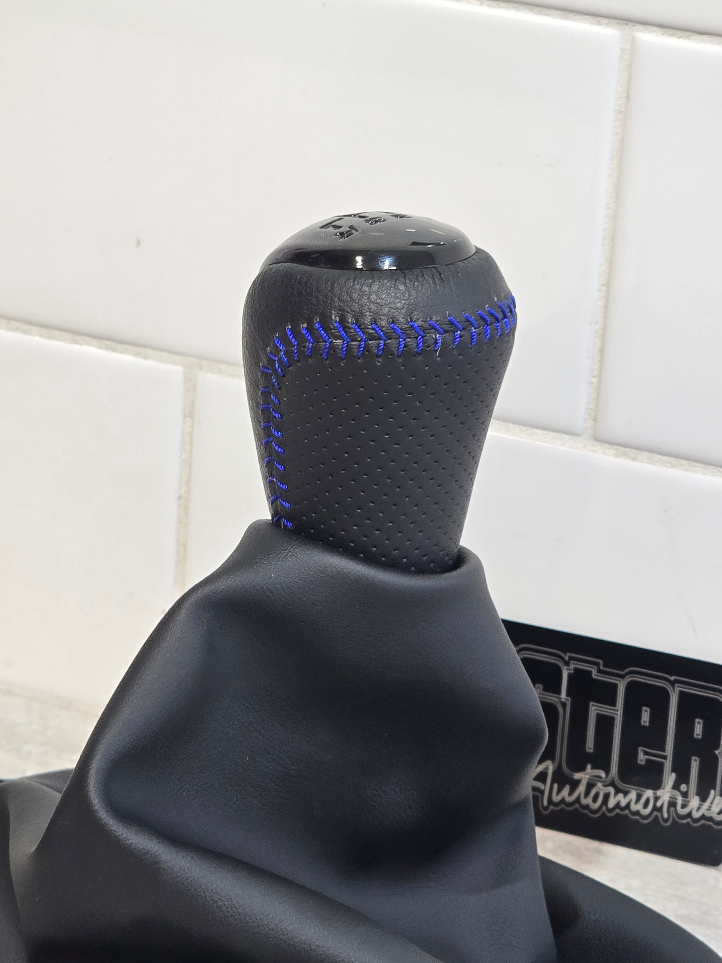 VT-VU-VX Holden Commodore '6 Speed' Shifter Complete to suit T56 Holden and HSV
