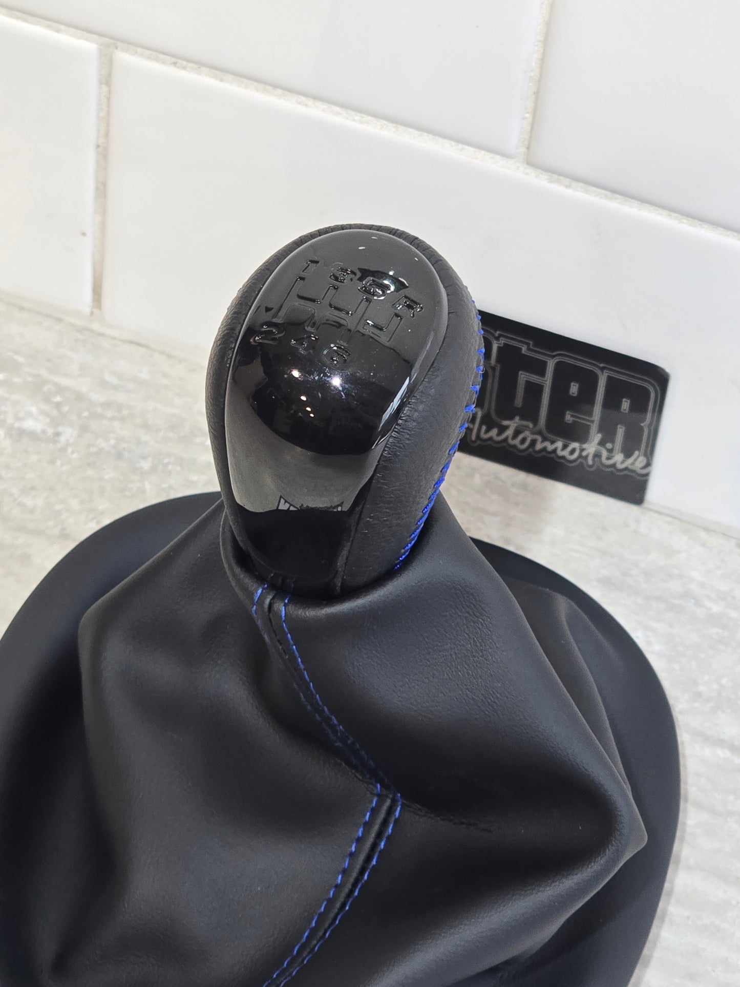 VT-VU-VX Holden Commodore '6 Speed' Shifter Complete to suit T56 Holden and HSV