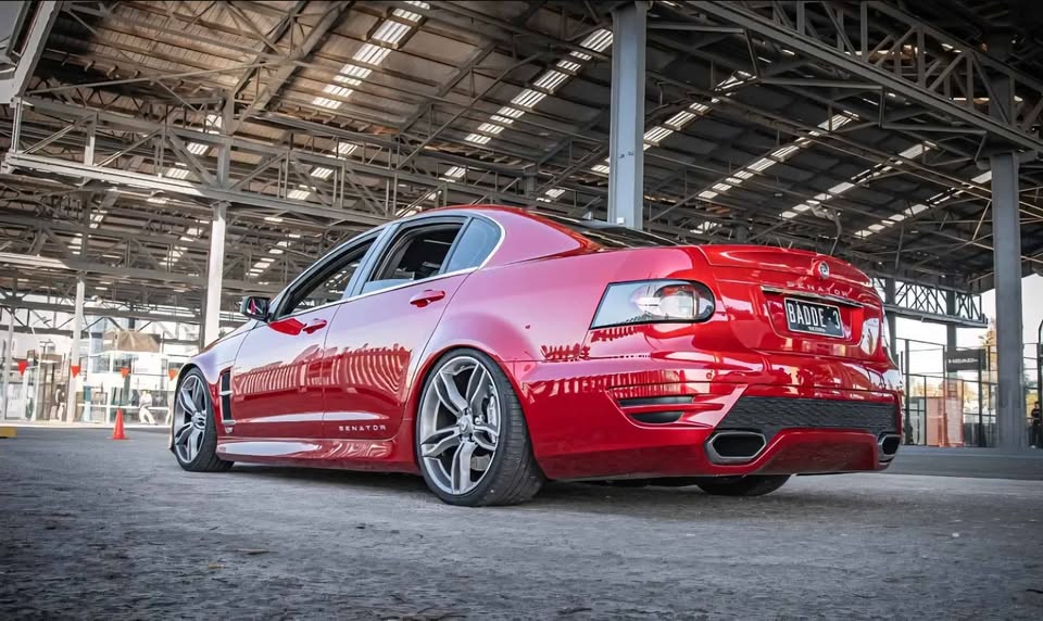 20" Rapier Wheels in Gloss Black, Staggered Fit