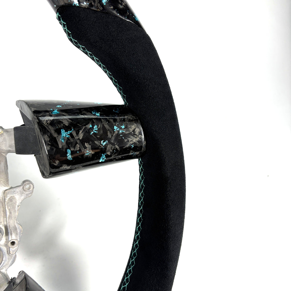 Forged Carbon Steering Wheels - to Suit HOLDEN / FORD VY VZ VE VF FG
