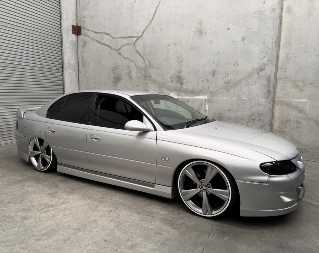 20" VX GTS Wheels in Rocket Grey Straight Fit