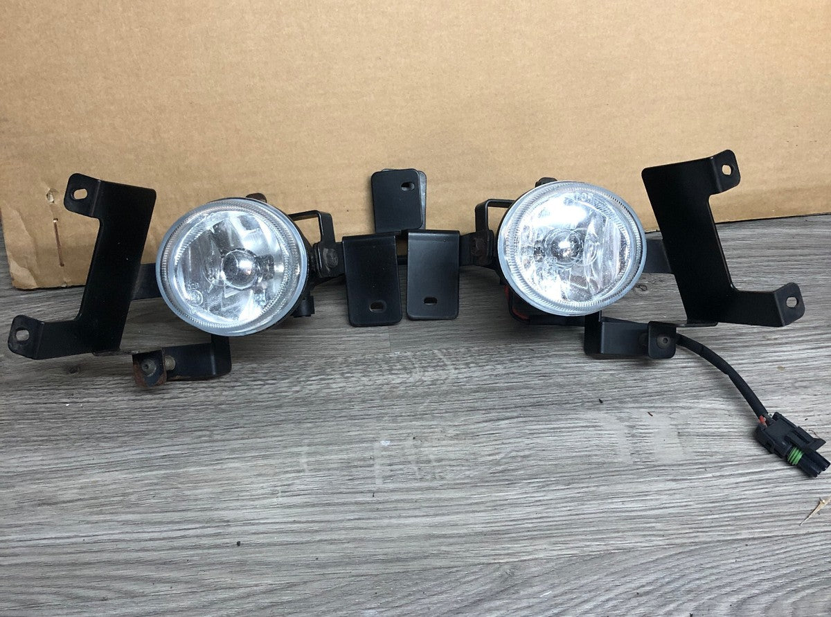 VZ HSV Front Bumper Bar Fog Lights & Brackets - Fits Clubsport Maloo R8
